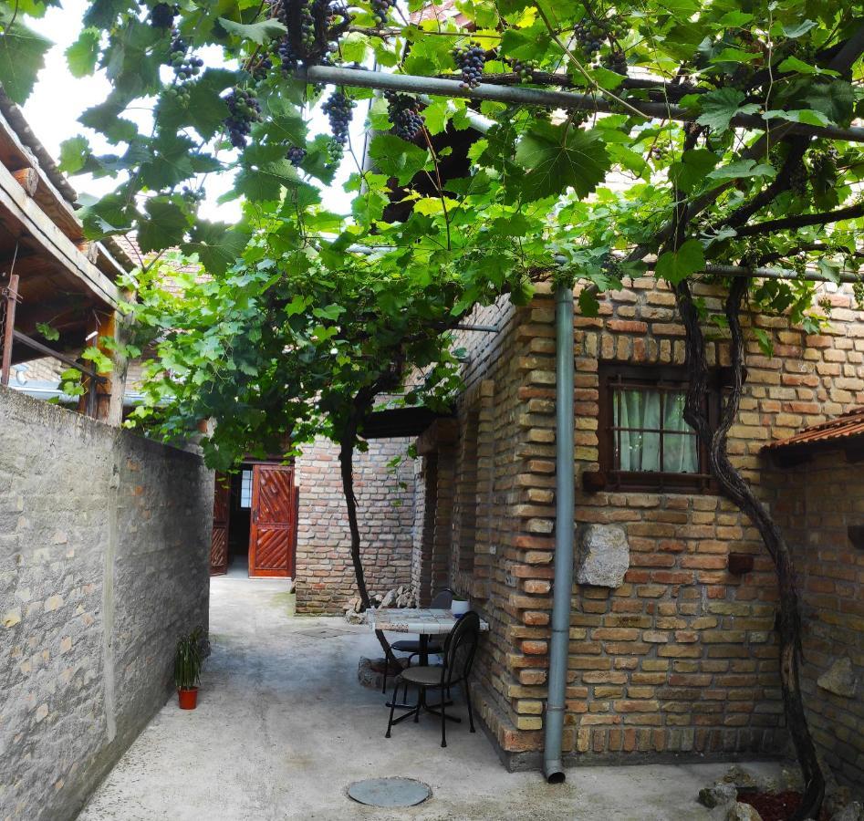 Wood House Apartment Ruma Bagian luar foto